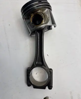Skoda Fabia Mk2 (5J) Piston with connecting rod 045B BMS