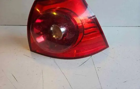 Volkswagen Golf V Rear/tail lights 4VFX13404AA