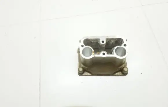 BMW 5 F10 F11 Other cylinder head part 7605104 760510403 24400516