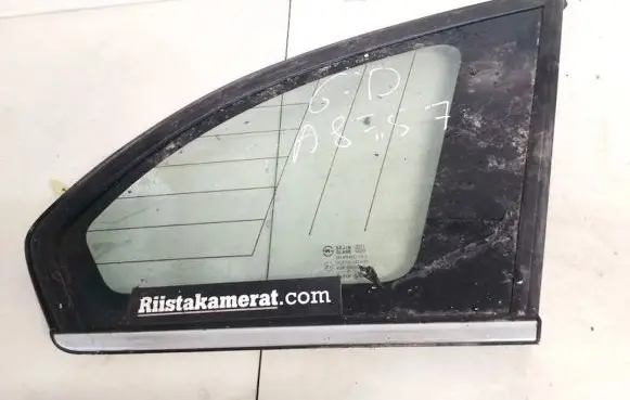 Rear side window
