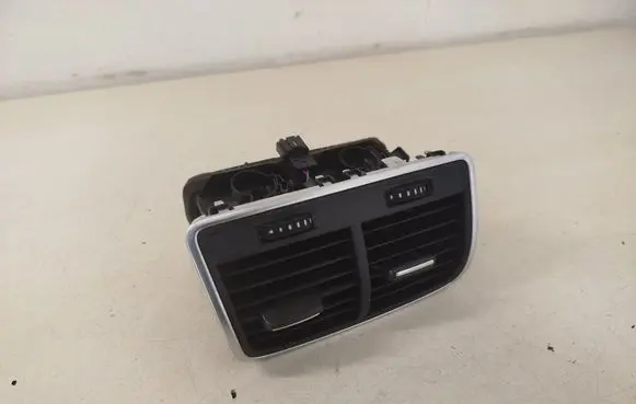 Audi A7 S7 4G Rear air vent grill 4G0819203