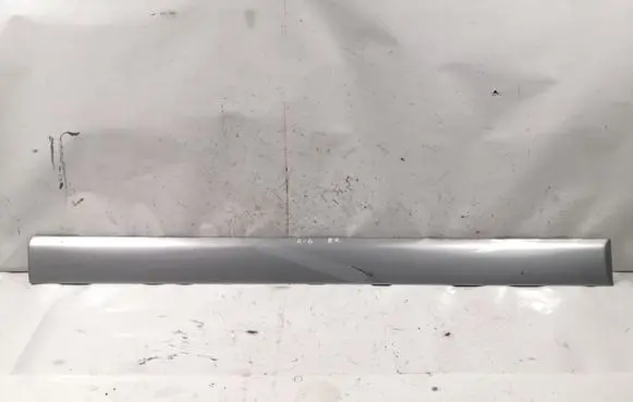 Audi A6 S6 C4 4A Front door trim (molding) 4A0853952A
