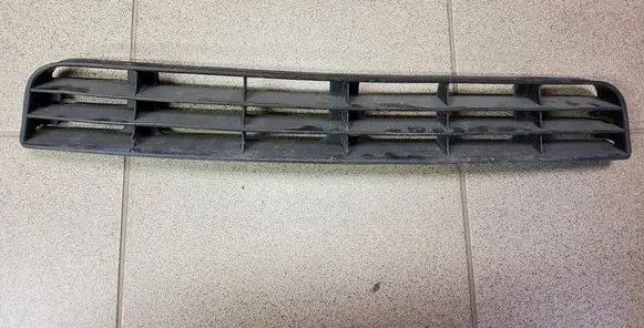 Audi A6 S6 C4 4A Front bumper lower grill 4A0807683A