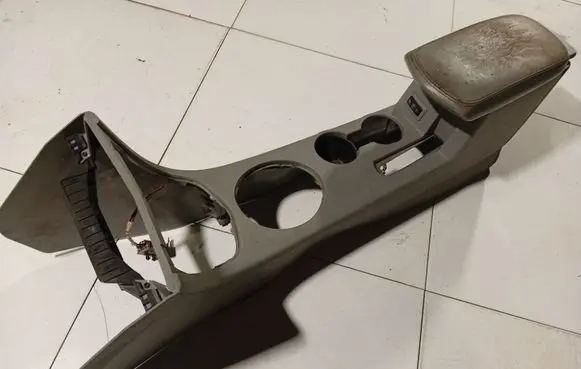 Chrysler Sebring (JS) Armrest 100935C52879
