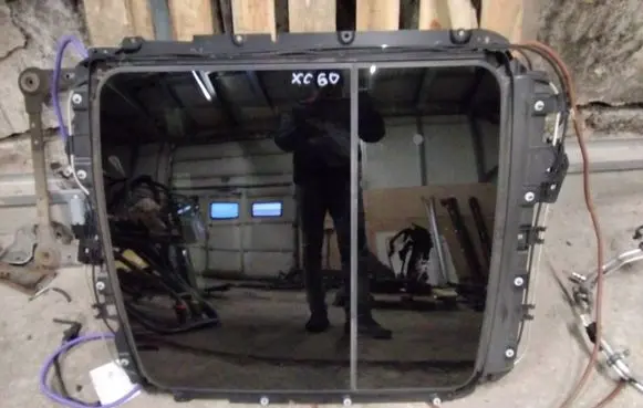 Volvo XC60 Sunroof frame 30799670 100252804 30799673