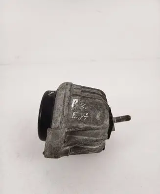 BMW 1 E81 E87 Engine mount bracket 13981112