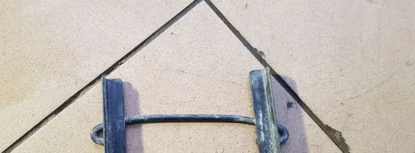 Ford Ranger Battery bracket 