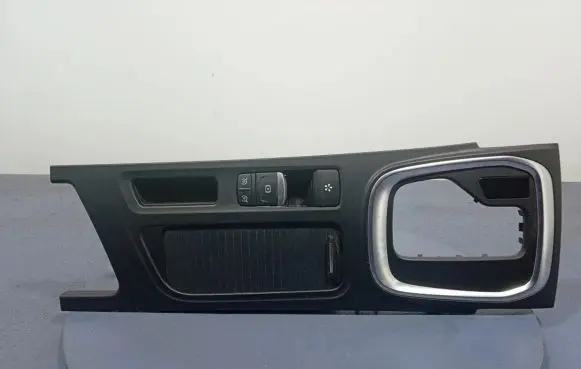 Renault Megane IV Other sill/pillar trim element 3347001IND