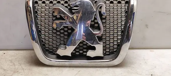 Peugeot 607 Manufacturer badge logo/emblem 9638055177