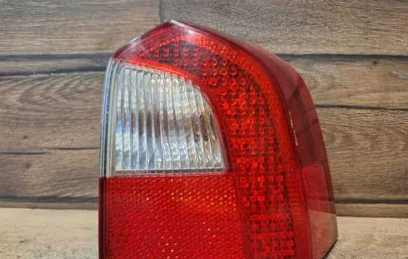 Volvo V70 Rear/tail lights 30698984