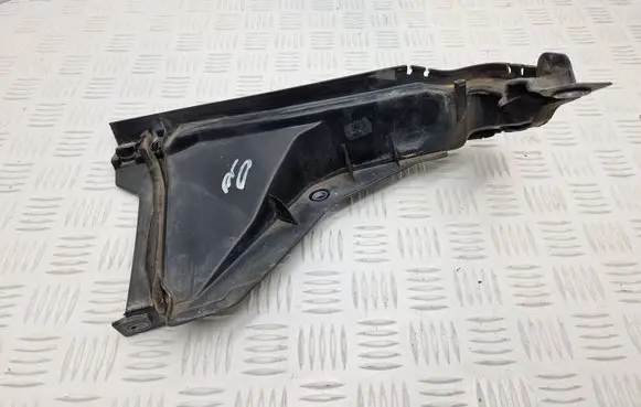 Renault Captur Wiper trim 668624075R