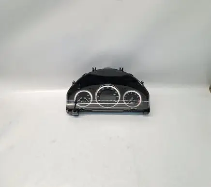 Mercedes-Benz C W204 Speedometer (instrument cluster) A2049001405