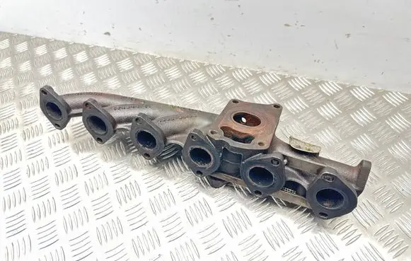 BMW 5 F10 F11 Exhaust manifold 8508136