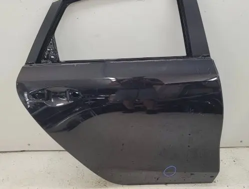 KIA Ceed Rear door