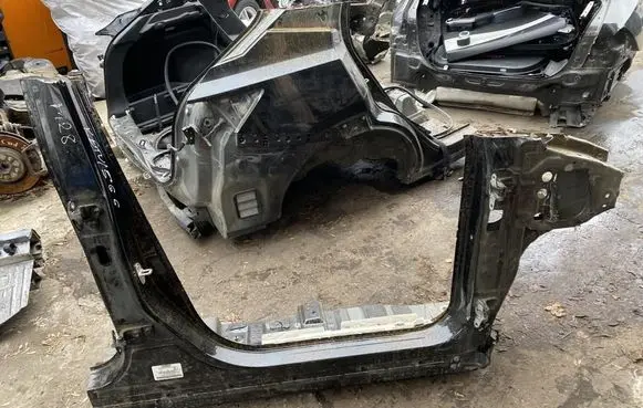 Nissan Ariya Front quarter panel 