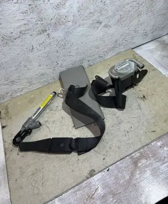 Opel Insignia A Front seatbelt 5010C6C11U
