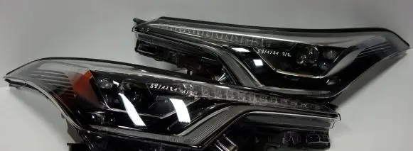 Toyota C-HR I Headlights/headlamps set 81110-F4170-00