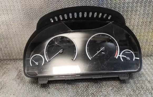 BMW 5 F10 F11 Speedometer (instrument cluster) 6802332