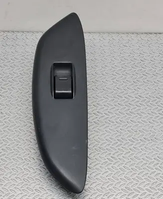 Toyota Yaris Electric window control switch 6072G37