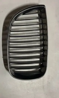 BMW 1 E81 E87 Front grill 71286149