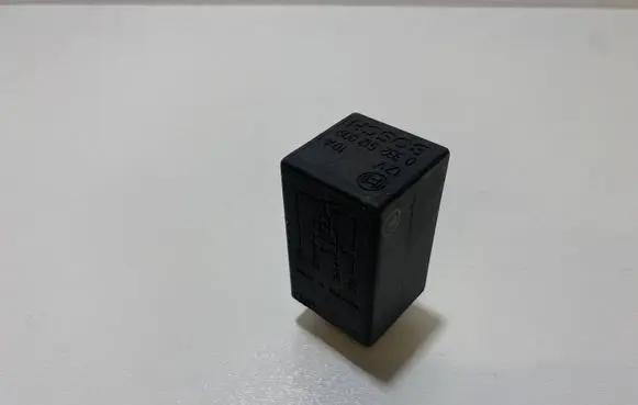 Fiat Coupe Light relay 0332512009