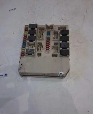 Renault Modus Fuse box set 233293D