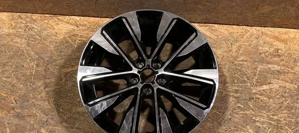 Renault Austral R19 alloy rim C04862
