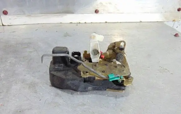 Chrysler 300 - 300C Rear door lock