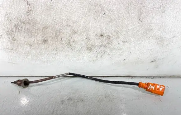 Audi A4 S4 B8 8K Exhaust gas temperature sensor 1j0973002 V02120