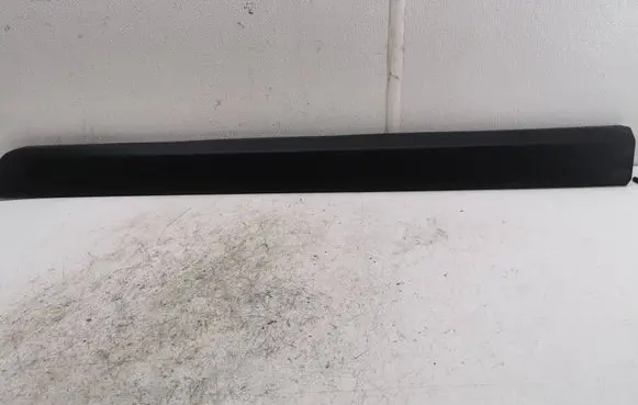Volvo XC60 Front door trim (molding) 30754487