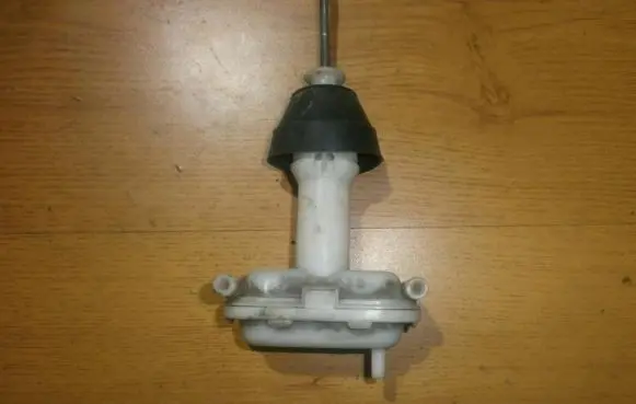 Audi 80 90 S2 B4 Central locking vacuum pump 893862153a