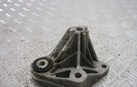 Ford Transit - Tourneo Connect Engine mount bracket AV616P093NA