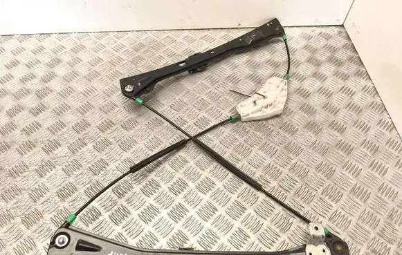 Volkswagen Golf V Front window lifting mechanism without motor 