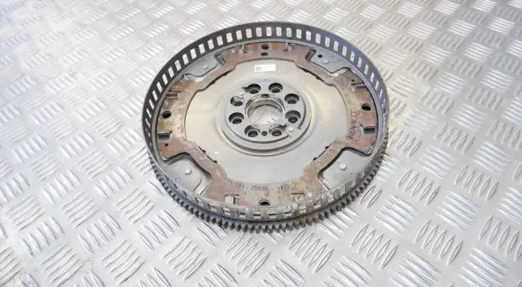 Nissan X-Trail T32 Flywheel 123112580R