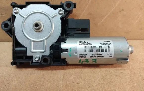 BMW X3 G01 Sunroof motor/actuator 7933149 67617933149 10030661A
