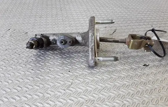 Clutch master cylinder