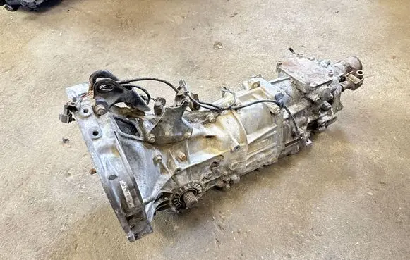 Subaru Legacy Manual 5 speed gearbox TY752XRCAA