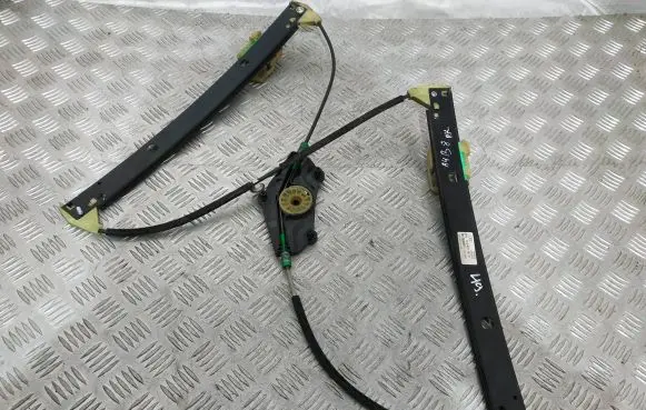 Audi A4 S4 B8 8K Front door electric window regulator 8K0837461A