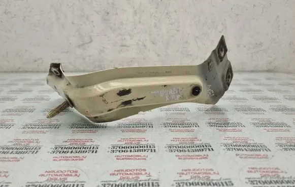 Volkswagen Touran II Fender mounting bracket 1T0821135C
