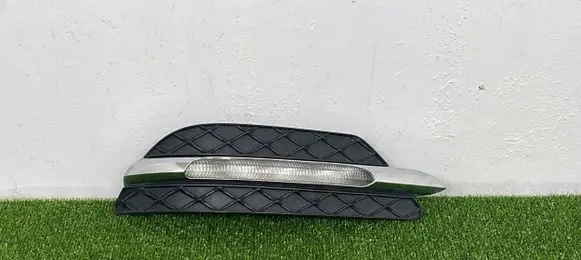 Mercedes-Benz C W204 Front bumper lower grill A2048803324