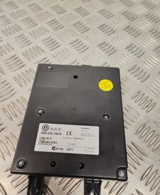 Volkswagen PASSAT B6 Bluetooth control unit module 5N0035730B