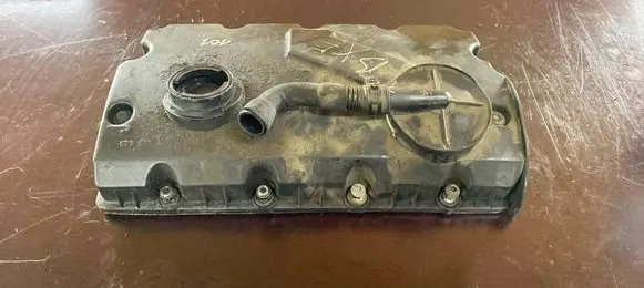 Volkswagen Golf Plus Rocker cam cover 038103475N