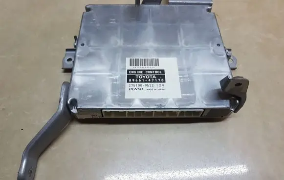 Toyota Prius (XW20) Engine control unit/module 8966147170