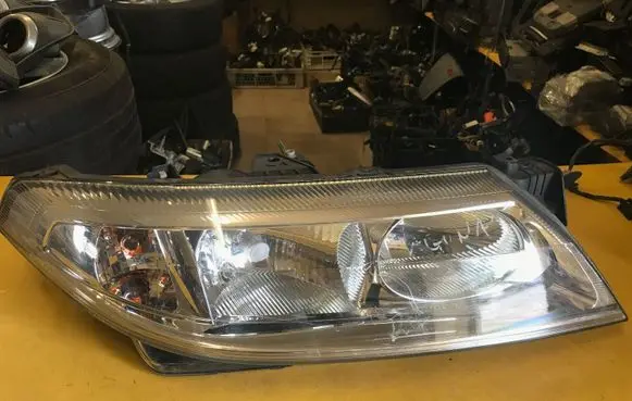 Renault Laguna II Headlight/headlamp