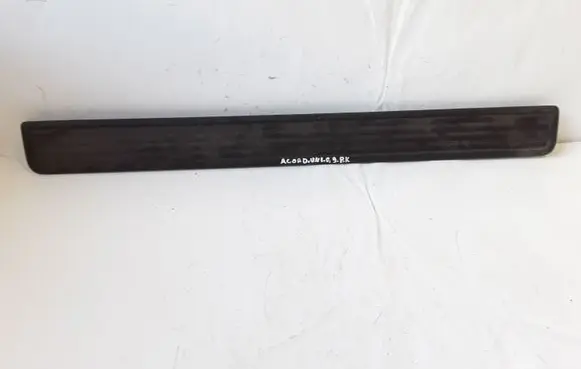 Honda Accord Front sill trim cover 84252TL0003020