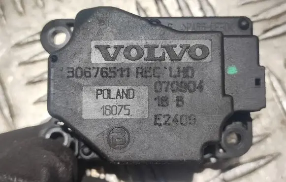Volvo XC70 Air flap motor/actuator 30676511