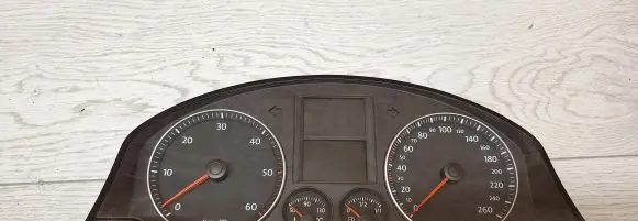 Volkswagen Golf V Speedometer (instrument cluster) 1K0920864B