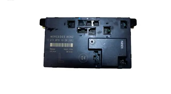 Mercedes-Benz E W211 Door control unit/module 2118701326 211870132605