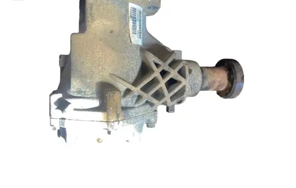 Gearbox transfer box case