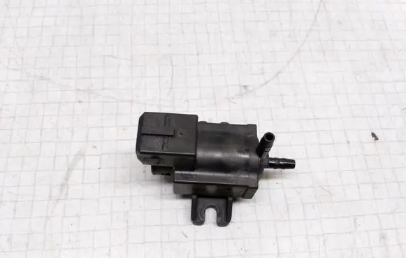 Opel Zafira B Turbo solenoid valve 70246100 8972882491